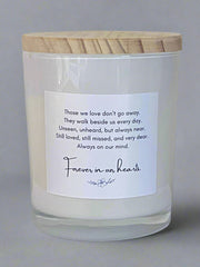 Candle with a wooden lid and a label on a gray background